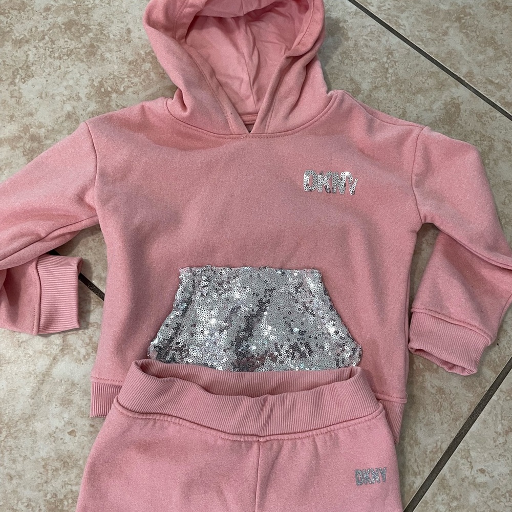 Two girl’s sets for the cold size 4 t